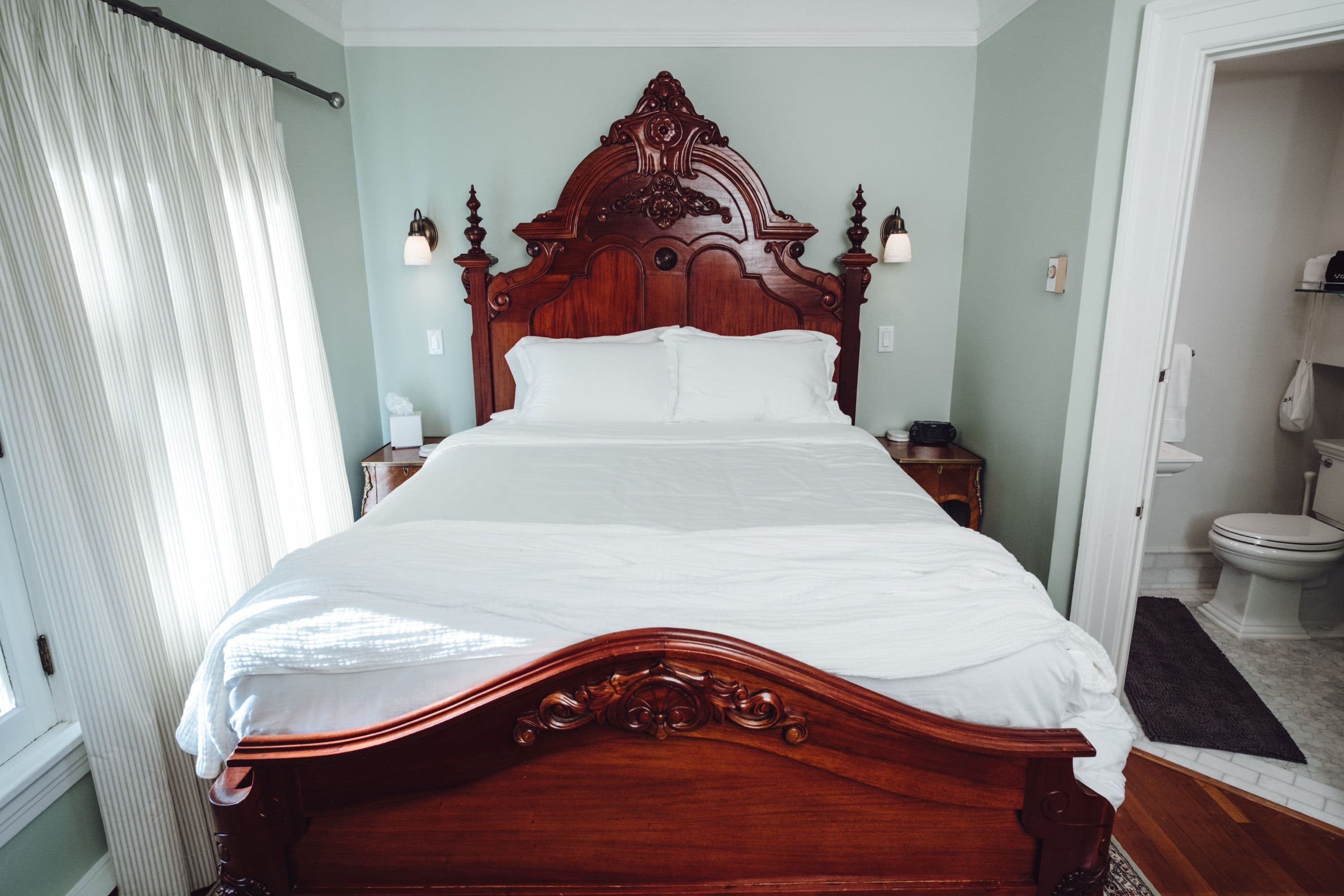 The James & Dolly Room